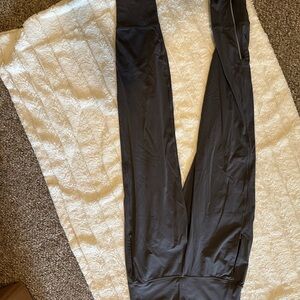 Black Athletic Lululemon Looser Jogging Pants